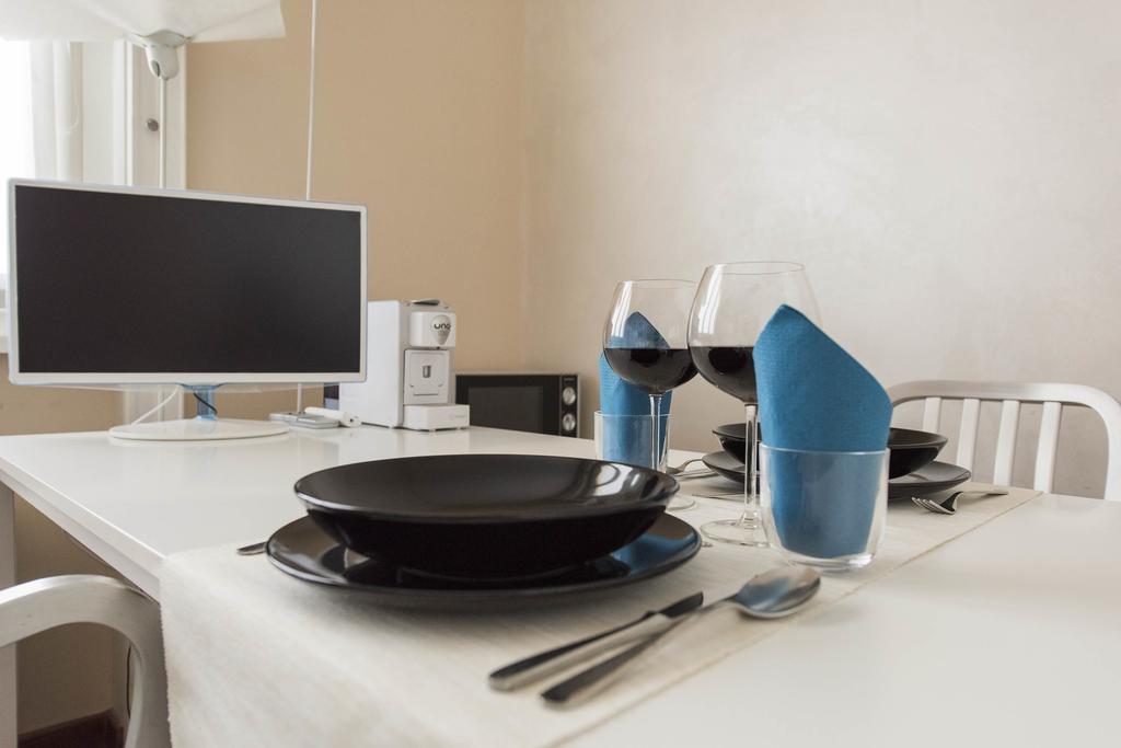 Appartement Pied à Terre Sant'Agostino à Milan Extérieur photo